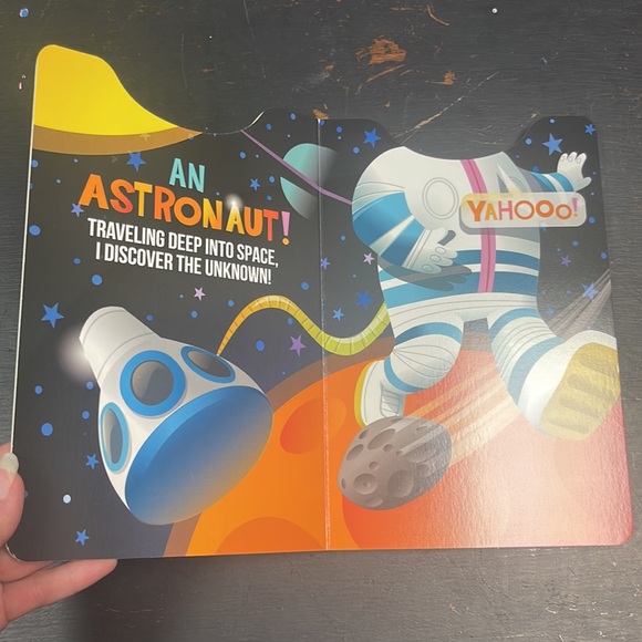 When I Grow Up cardboard children’s book - Picture 3 of 15